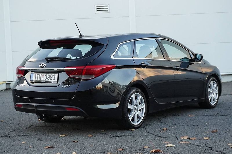 Hyundai i40 (2012) 1.7 CRDi AUTOMAT - fotka 8 z 17