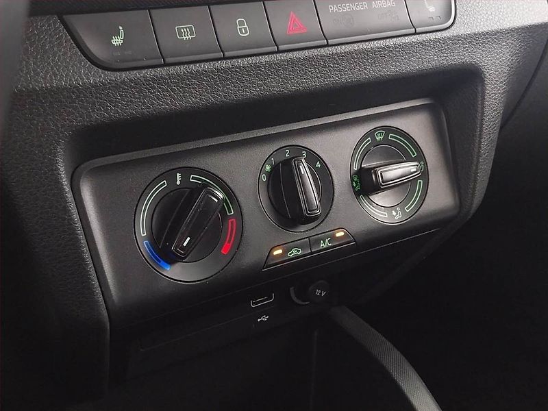 Škoda Fabia (2020) Ambition 1.0 TSI, Serv.kniha - fotka 13 z 20