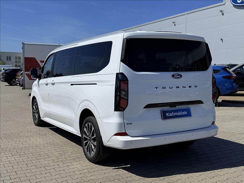 Ford Tourneo Custom 2,5 PHEV 171 kW Titanium L2 - fotka 3 z 26