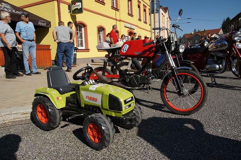 První Skalická Traktoriáda se konala v sobotu 21. září ve Skalici u České Lípy.