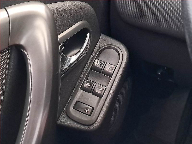 Dacia Duster (2017) 1.6 SCe, LPG, ČR,1.maj, Navi - fotka 16 z 17
