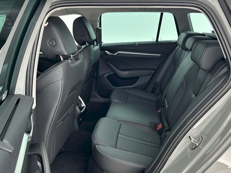 Škoda Octavia (2025) Combi DSG 2.0TDI 110kW Exclusi - fotka 8 z 33