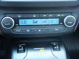 Toyota Avensis (2015) 2.0 D-4D, Navi, Tempomat - náhled 12