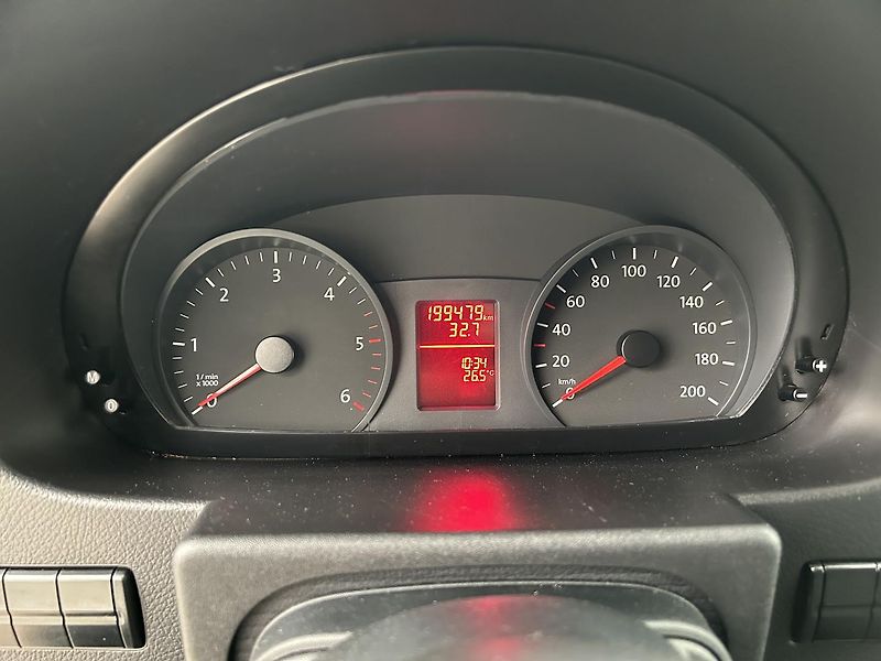 Volkswagen Crafter 2.0 TDI - fotka 8 z 21