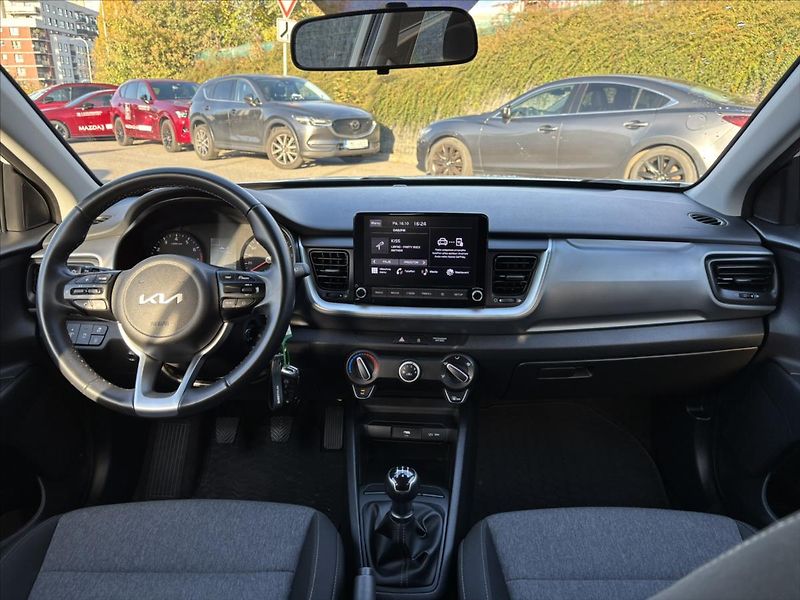 Kia Stonic 1,2 DPi Comfort ZÁRUKA CARPLAY - fotka 9 z 29