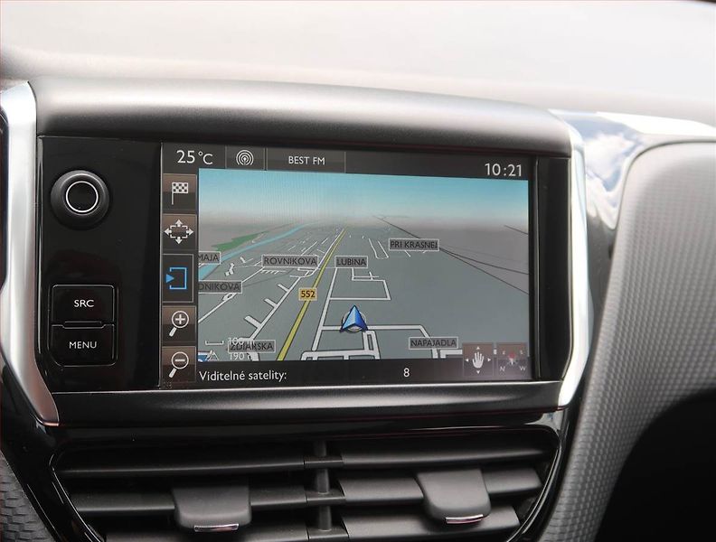 Peugeot 2008 (2014) 1.6 VTi, Serv.kniha, Navi - fotka 13 z 19