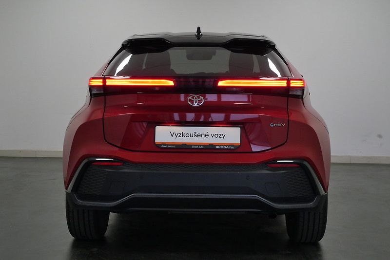 Toyota C-HR - fotka 6 z 24
