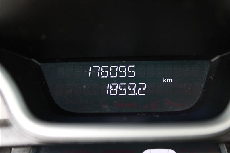 Renault Trafic 1,6 dCi  NOVÉ V ČR, 8 MÍST - fotka 9 z 24