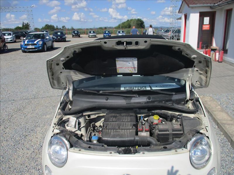 Fiat 500C 1,2 i, aut.klima,servis,Cabrio - fotka 22 z 27