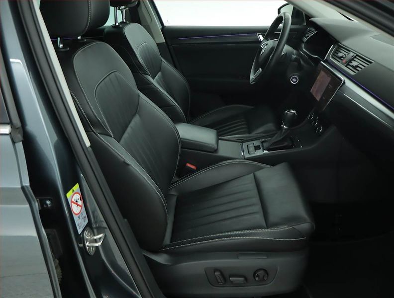 Škoda Superb (2020) 2.0 TDI - fotka 9 z 19