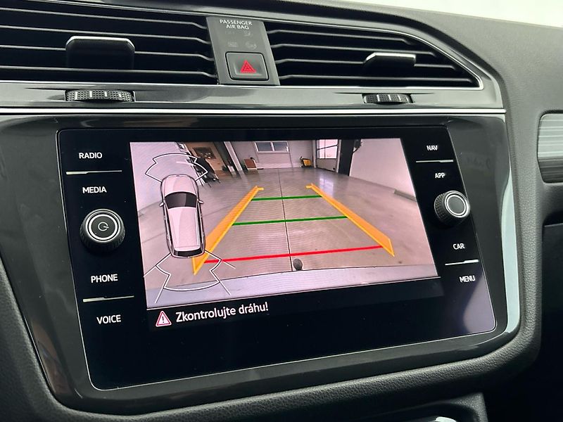 Volkswagen Tiguan Elegance 4MOT DSG - fotka 26 z 30