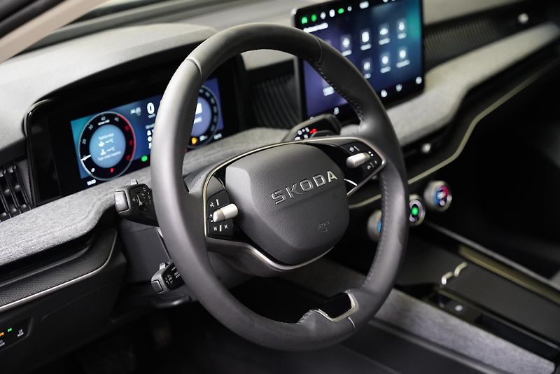 Škoda Superb - fotka 14 z 27