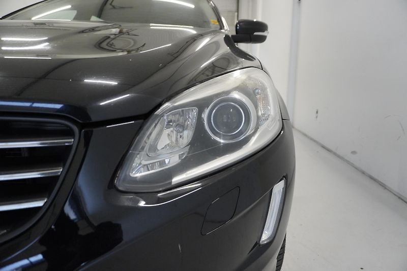 Volvo XC60 2,4 D5 AWD AUTOMAT - fotka 10 z 38