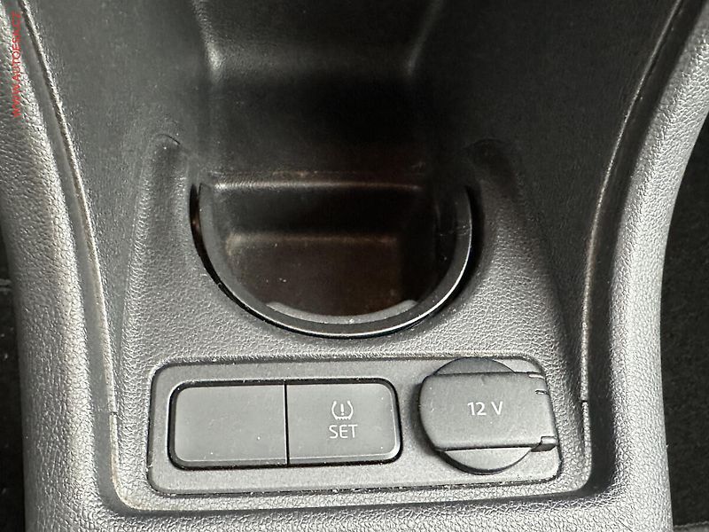 Škoda Citigo (2014) 1.0MPI, AC, výhřev sed - fotka 14 z 14