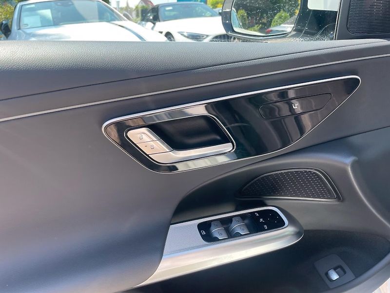Mercedes-Benz Třídy E 220d Avantgarde Taž Distronic - fotka 9 z 18