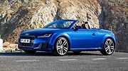 Lehce nad milionem korun se pohybuje Audi TT Roadster. S motorem o objemu 1,8 litru, výkonem 180 koní (132 kW) a manuální šestistupňovou převodovkou může být vaše od 1 007 900 korun. V základní výbavě je třeba parkovací systém či xenonová světla.