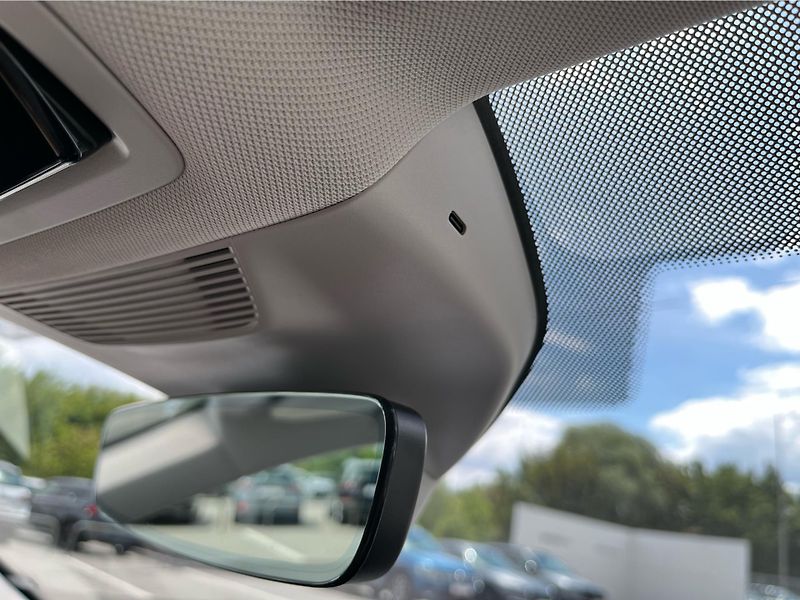 Škoda Superb 2.0TDi 110kW L&K DSG - fotka 20 z 30