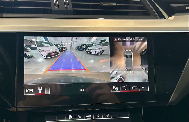Audi Q8 e-tron 55 Q SoH 97% 360k Pano Tažné - fotka 19 z 34