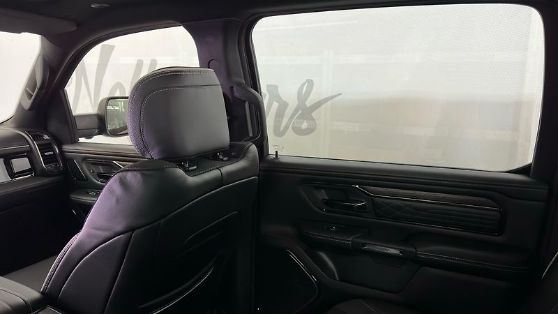 Dodge RAM NIGHT EDITION / 1500 SST H.O.  - fotka 32 z 55