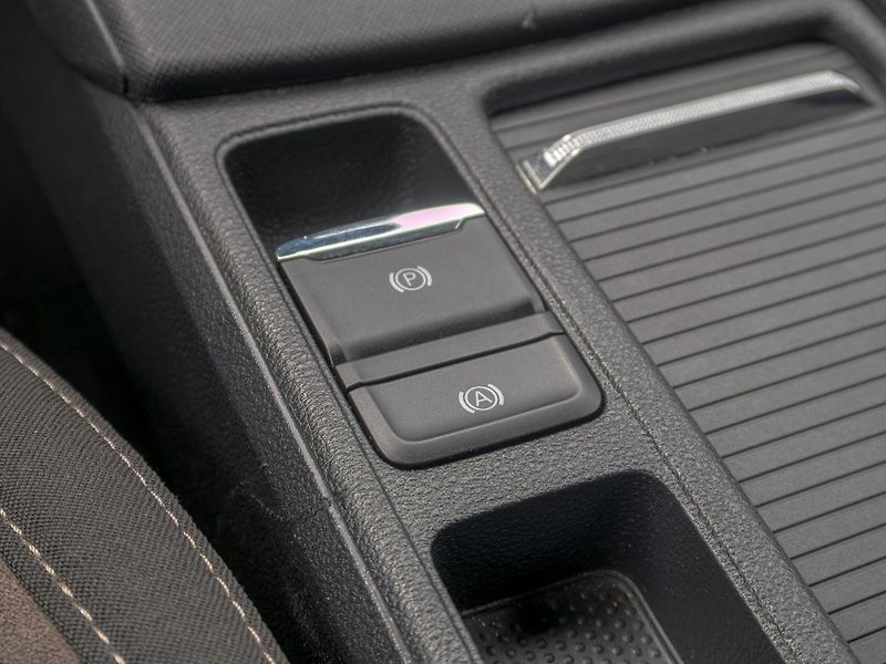 Škoda Octavia (2021) ČR 2.0TDI 147KW SCOUT - fotka 30 z 54