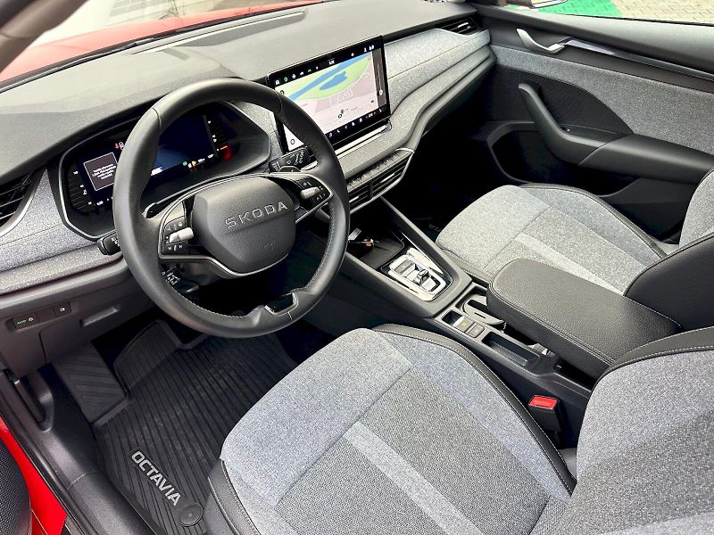 Škoda Octavia (2025) 1.5 TSI 110kW MHEV Top Selecti - fotka 6 z 24