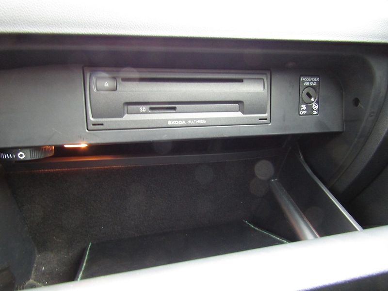 Škoda Octavia (2013) 1.2 TSI 77kW - fotka 35 z 36