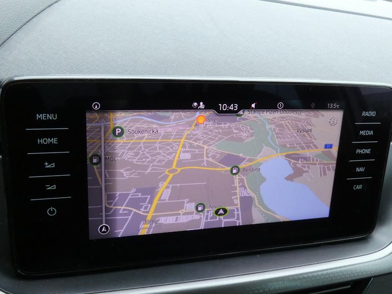 Škoda Kamiq Ambition Clever 1.5 TSI /110 k - fotka 29 z 30