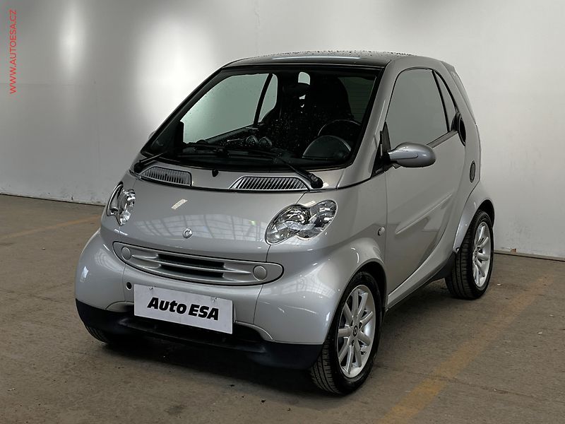 Smart Fortwo (2006) 0.7i, Automat - fotka 3 z 12