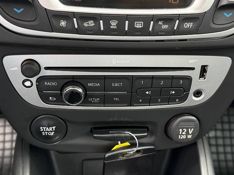 Renault Mégane (2013) 1.6 16V 81 kW Limited - fotka 13 z 20