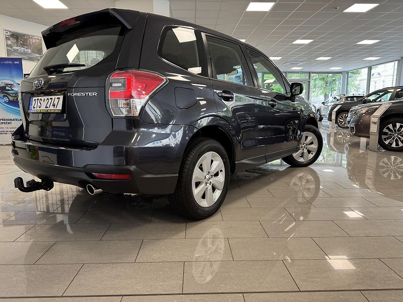 Subaru Forester 2.0i Trend, 6MT - fotka 37 z 45