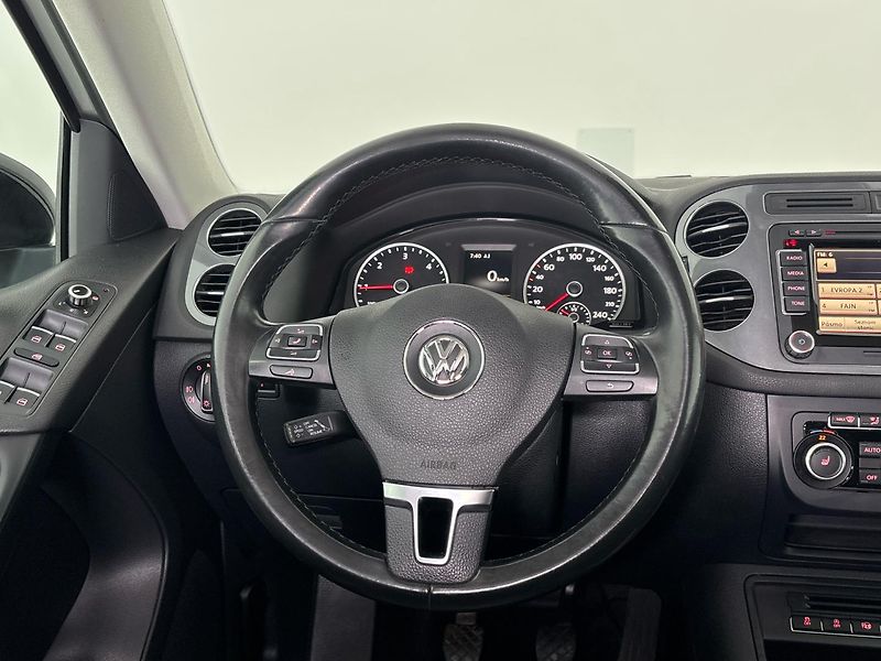 Volkswagen Tiguan Sport 4MOT - fotka 18 z 29