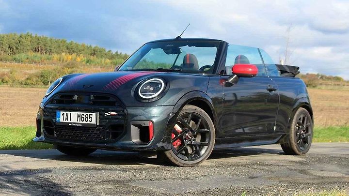 Mini Cabrio JWC v testu