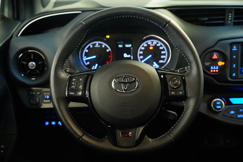 Toyota Yaris - fotka 19 z 27
