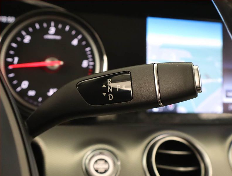 Mercedes-Benz Třídy E (2017) E 220 d, Automat, Kůže, Navi - fotka 13 z 26
