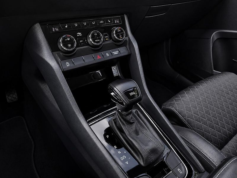 Škoda Karoq (2020) 1.5 TSI 110 kW DSG STYLE - fotka 26 z 34