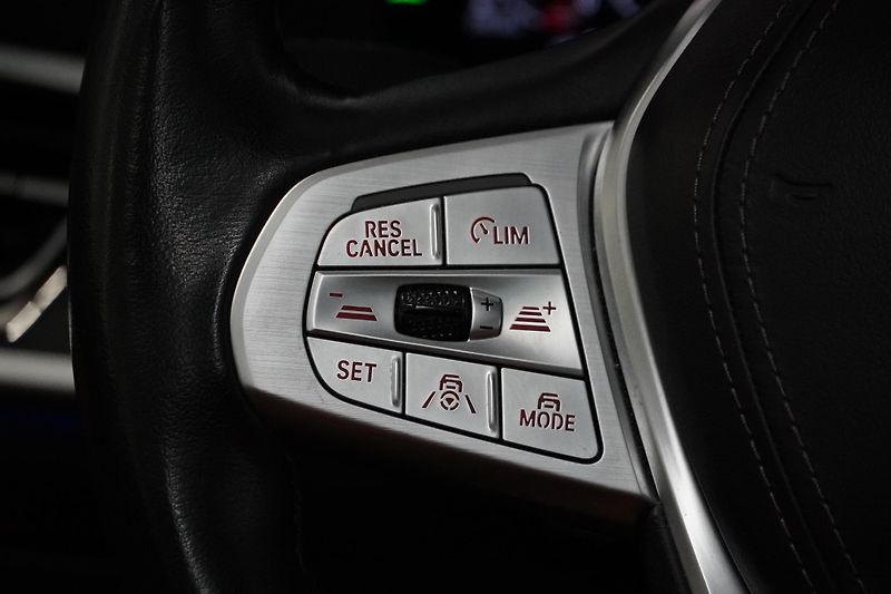 BMW X7 Xdrive40d,1MAJ,ČR,DPH,Tažné - fotka 28 z 45