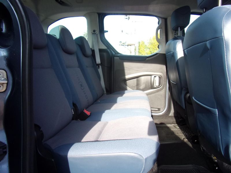 Citroën Berlingo (2009) 1,6i KLIMA VÝHŘEV  - fotka 16 z 31