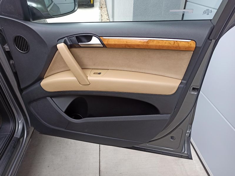 Audi Q7 3.0 TDi QUATTRO ČR SERVIS AUDI - fotka 37 z 44