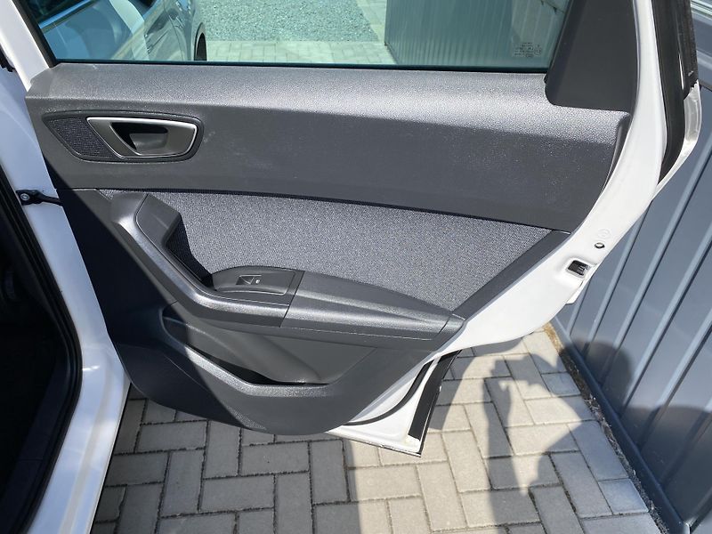 Seat Ateca 2.0TSI 140KW- DSG - LED -1xMAJ - fotka 47 z 56