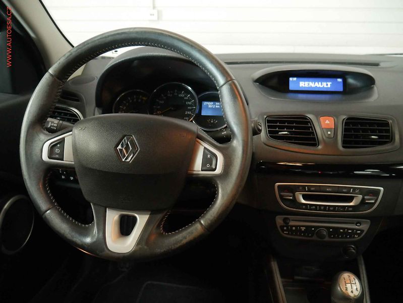 Renault Fluence (2011) 1.6 16V, AC, STK3/28 - fotka 11 z 18