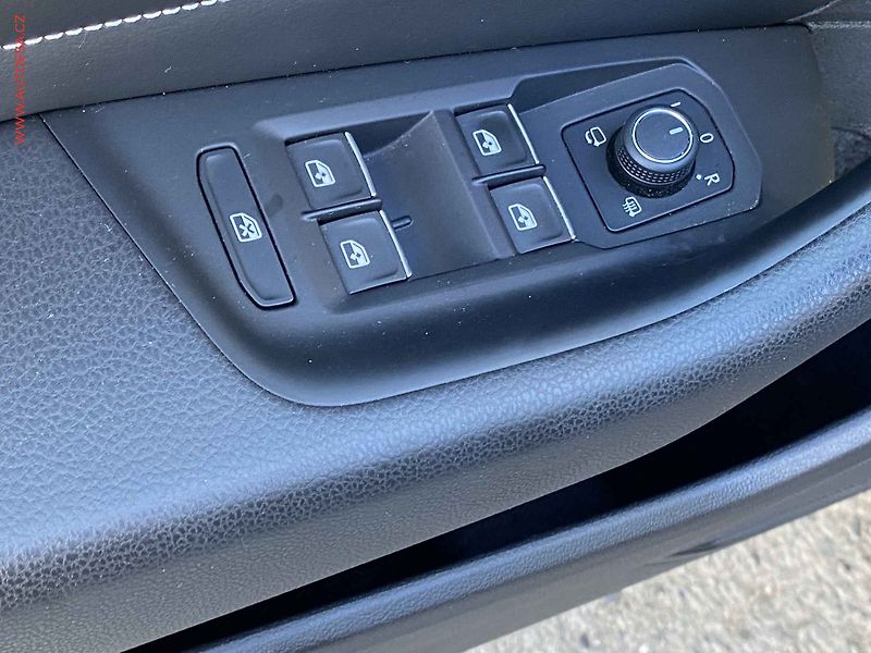 Volkswagen Passat (2021) 2.0 TDi 4x4, 1.maj,ČR - fotka 11 z 19