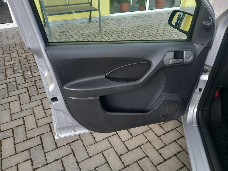 Fiat Panda (2009) 1,1i40kw   86t.KM , NOVÁ STK   - fotka 10 z 28