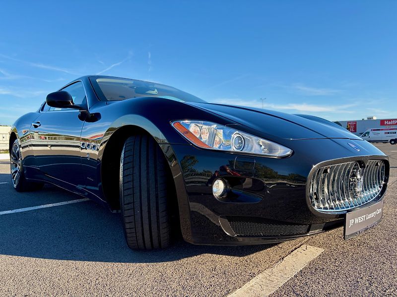 Maserati Granturismo (2012) S 4.7 V8 1. MAJITEL 33.222 km! - fotka 9 z 57