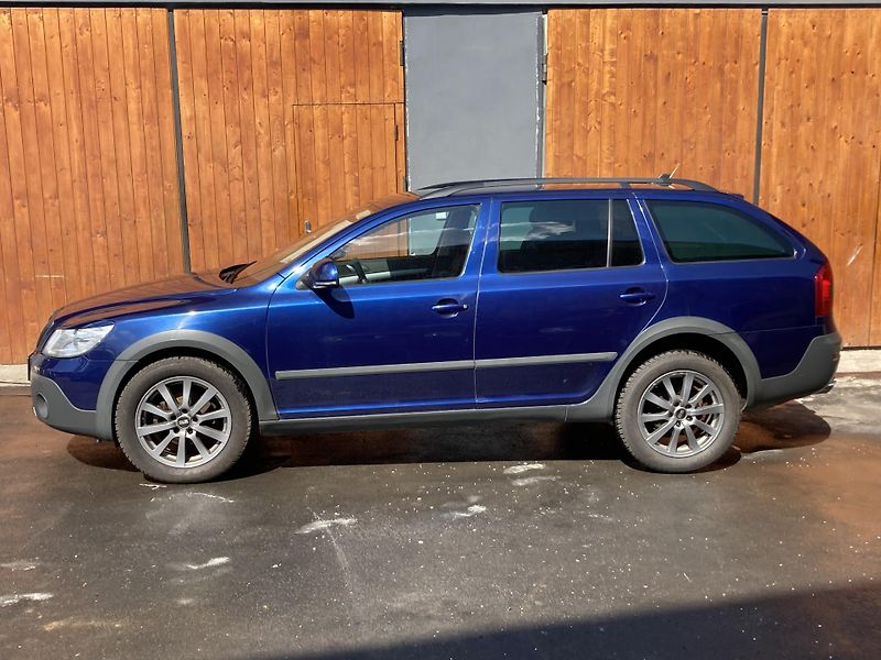 Škoda Octavia (2011) 2.0 TDi Scout bez koroze - fotka 4 z 22
