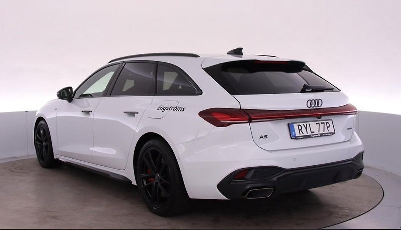 Audi A5 Avant e-hyb. S-line AWD Matrix - fotka 7 z 25