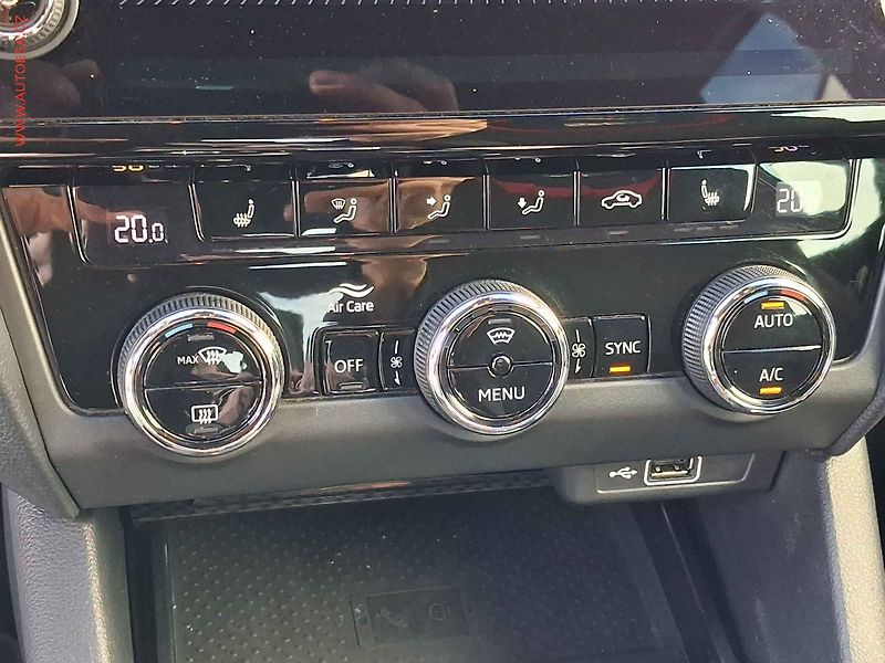Škoda Octavia (2018) 2.0TDi, RS, DSG, LED - fotka 15 z 18