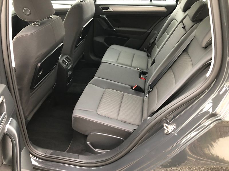 Volkswagen Golf Sportsvan (2014) 1.2 TSI  DSG 81kw - fotka 8 z 26