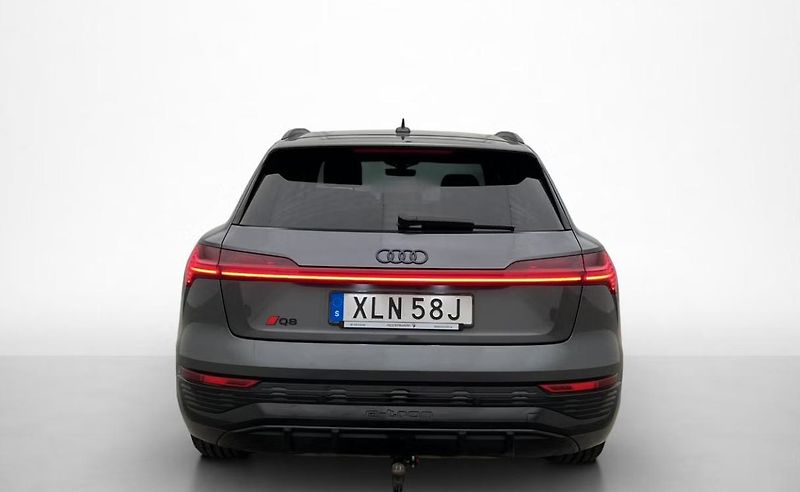 Audi Q8 e-tron 55 Q 360k Matrix Vzduch Pano - fotka 6 z 35