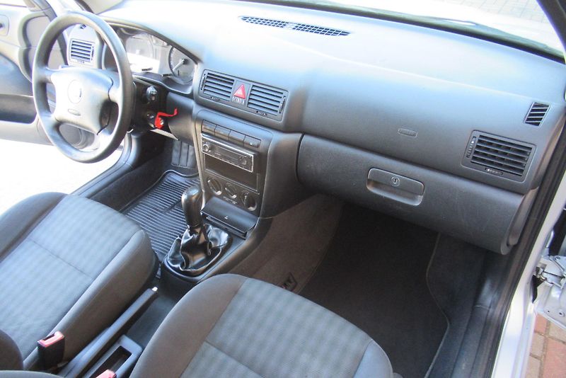 Škoda Octavia 1.9 TDi  KLIMA  TAŽNÉ - fotka 11 z 20