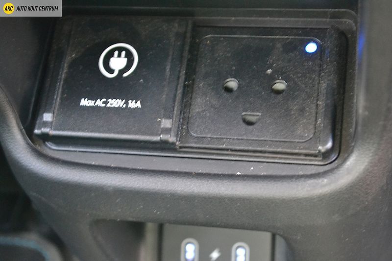 Hyundai Kona ELECTRIC EV 150KW  PREMIUM PAN - fotka 22 z 75